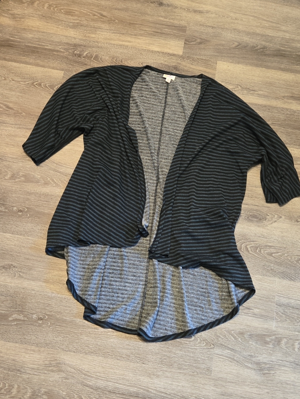 Lularoe Lindsay Striped Kimono Sz M